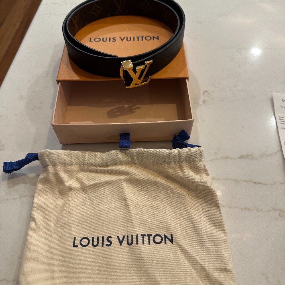 Authentic Louis Vuitton Reversible Belt 40 mm - Monogram/Black  - SIze 80